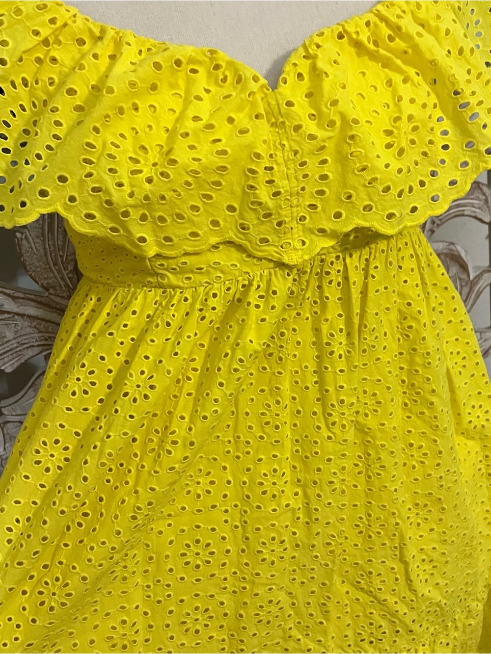 Lilly Pulitzer Yellow Eyelet Ruffle Smocked w Pockets Cotton Sundress Sz 2 - Picture 5 of 8